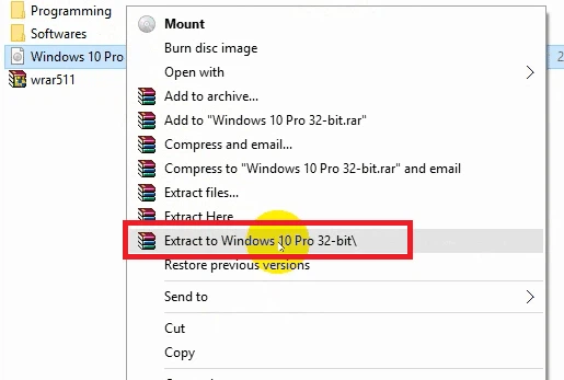 Chọn "Extract to Windows 10."